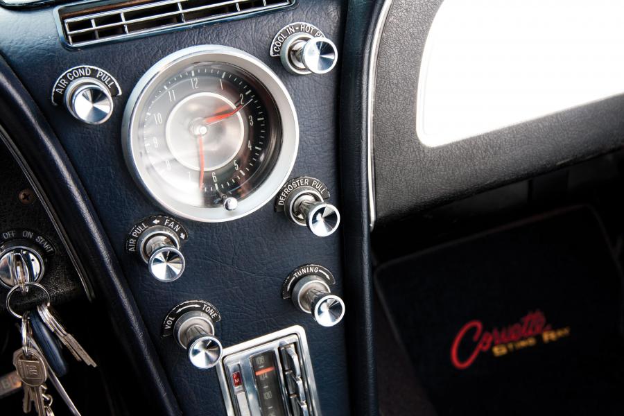  Chevrolet Corvette Split Window Coupe 1963 года  (фото 9 из 25)